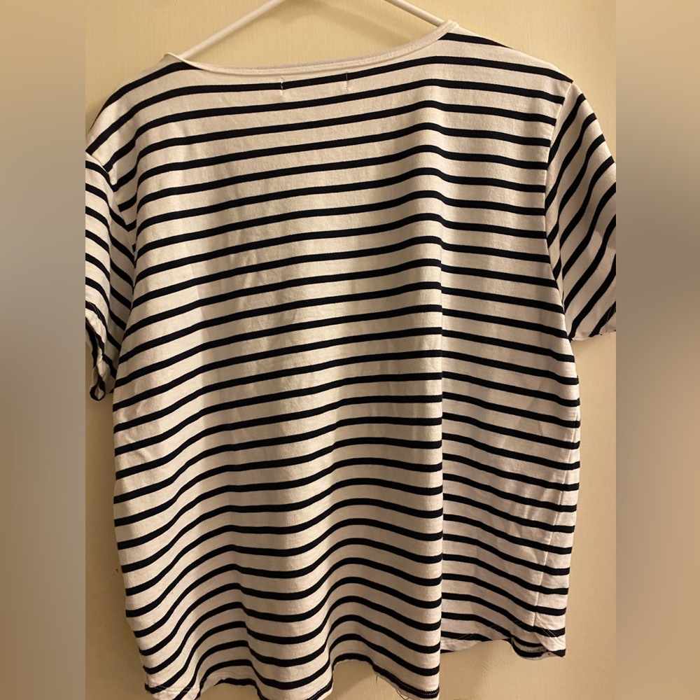 🟢 Clearance- Michael Kors women’s shirt size XL - Picture 2 of 4